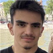 Soy estudiante de LEA y ofrezco cursos para reforzar conocimientos en español, tanto para estudiantes como para particulares.